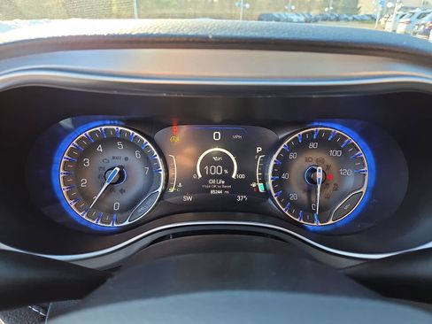 Used 2019 Chrysler Pacifica Limited w/ Advanced Safetytec Group image 22