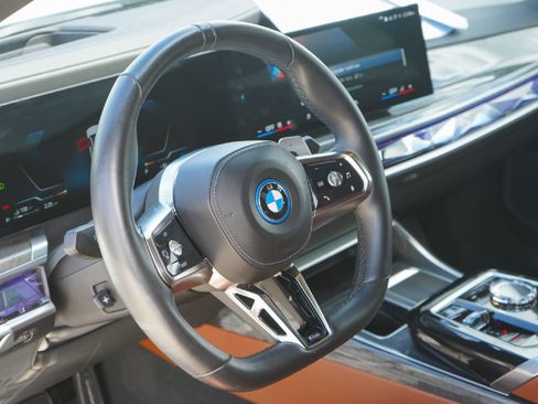 Used 2024 BMW 750e xDrive w/ Executive Package image 8