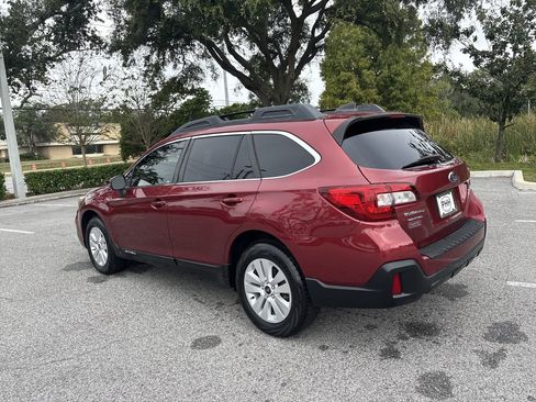 Used 2019 Subaru Outback 2.5i Premium image 5