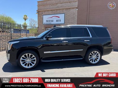 Used 2017 Cadillac Escalade Premium Luxury AWD/4WD image 3
