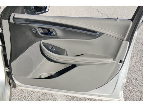 Used 2016 Chevrolet Impala LTZ image 15