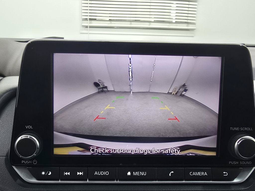 Used 2023 Nissan Rogue S FWD image 26