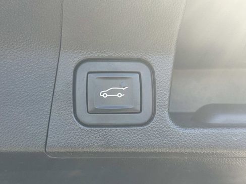 Used 2019 GMC Acadia SLT w/ Black Edition image 13