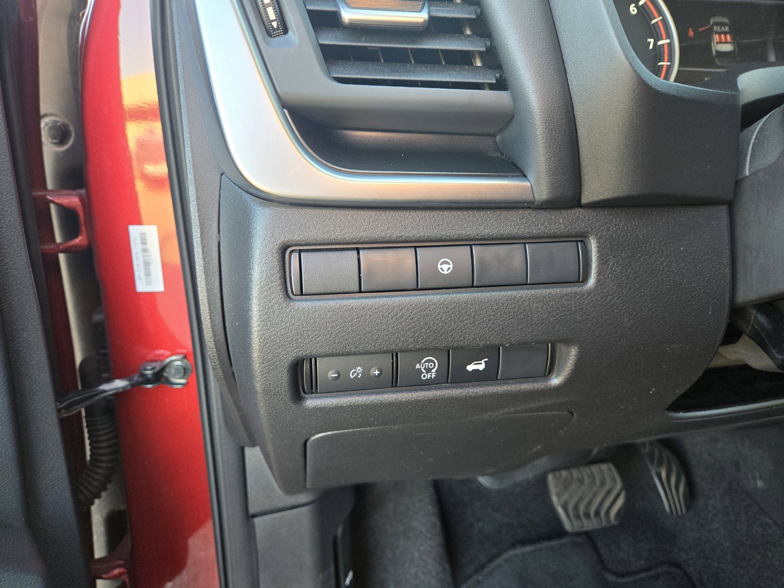 Certified 2025 Nissan Rogue SV AWD/4WD image 13
