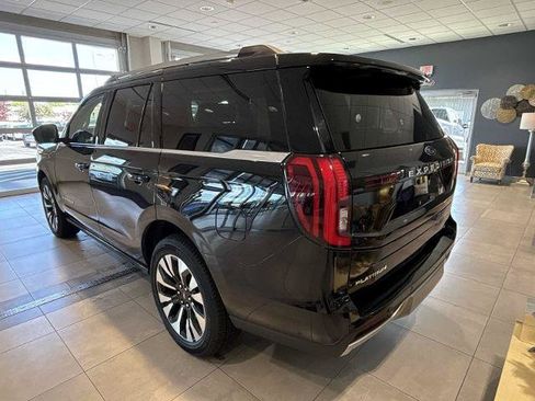 Certified 2025 Ford Expedition Platinum w/ Driver's Package AWD/4WD image 5