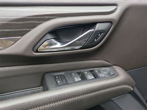 Used 2021 GMC Yukon XL Denali w/ Denali Premium Package image 22