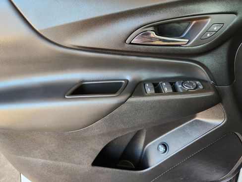 Certified 2024 Chevrolet Equinox LT image 24