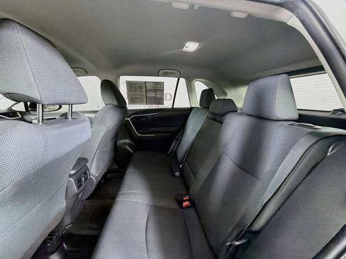 Used 2022 Toyota RAV4 LE FWD image 25