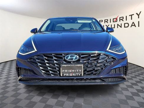 Used 2022 Hyundai Sonata Limited w/ Winter Weather Package image 2