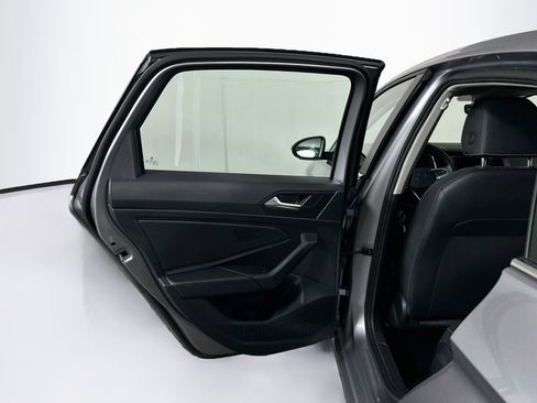 Used 2024 Volkswagen Jetta SE FWD image 25