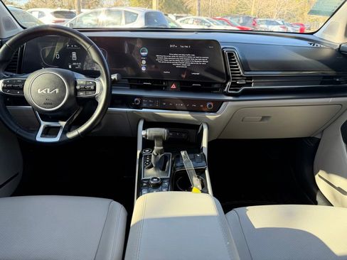 Used 2023 Kia Sportage EX image 14