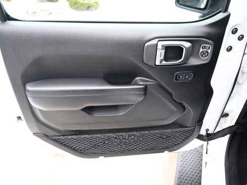 Used 2021 Jeep Wrangler Unlimited Sport image 15