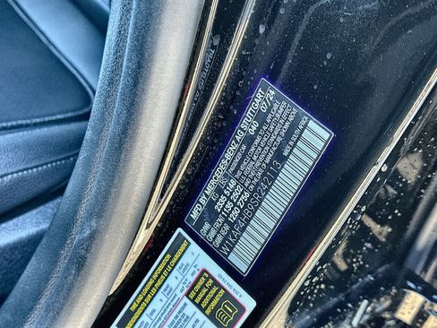 Used 2025 Mercedes-Benz C 300 4MATIC Sedan image 20