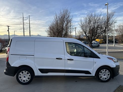 Used 2023 Ford Transit Connect XL image 5