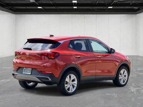 Used 2024 Buick Encore GX Preferred AWD/4WD image 5