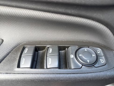 Used 2023 Chevrolet Equinox RS w/ RS Leather Package image 26