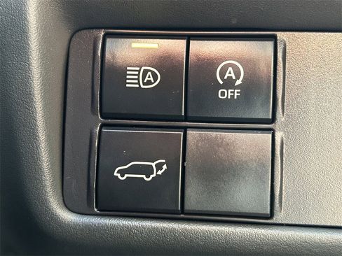 Certified 2024 Toyota Highlander LE image 24