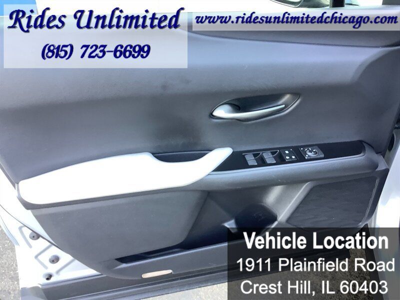 Used 2019 Lexus UX 250h w/ Premium Package AWD/4WD image 12