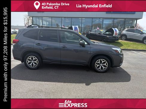 Used 2020 Subaru Forester Premium AWD/4WD image 2