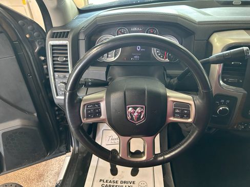 Used 2016 RAM 2500 Laramie w/ Convenience Group AWD/4WD image 17