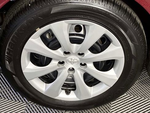 Used 2025 Toyota Corolla LE FWD image 27
