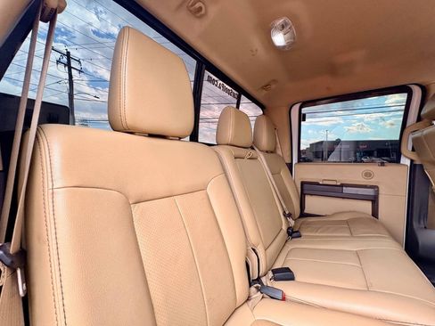 Used 2012 Ford F250 Lariat w/ Lariat Interior Pkg AWD/4WD image 24