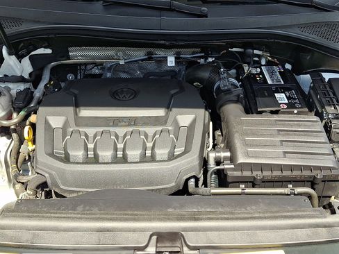 Used 2021 Volkswagen Tiguan SE w/ Panoramic Sunroof Package AWD/4WD image 29