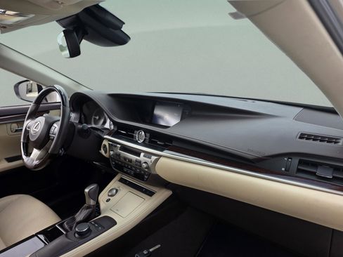 Used 2017 Lexus ES 350 image 31