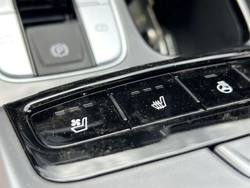 Used 2024 Hyundai Santa Cruz Limited image 16