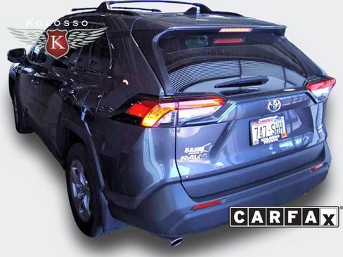 Used 2022 Toyota RAV4 XLE w/ Convenience Package AWD/4WD image 4