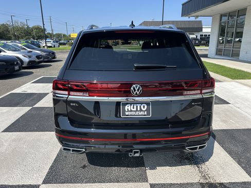 Used 2026 Volkswagen Atlas SEL Premium R-Line AWD/4WD image 4
