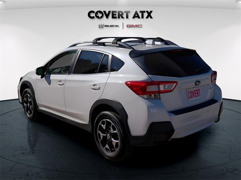 Used 2018 Subaru Crosstrek 2.0i Premium w/ Eyesight System image 3