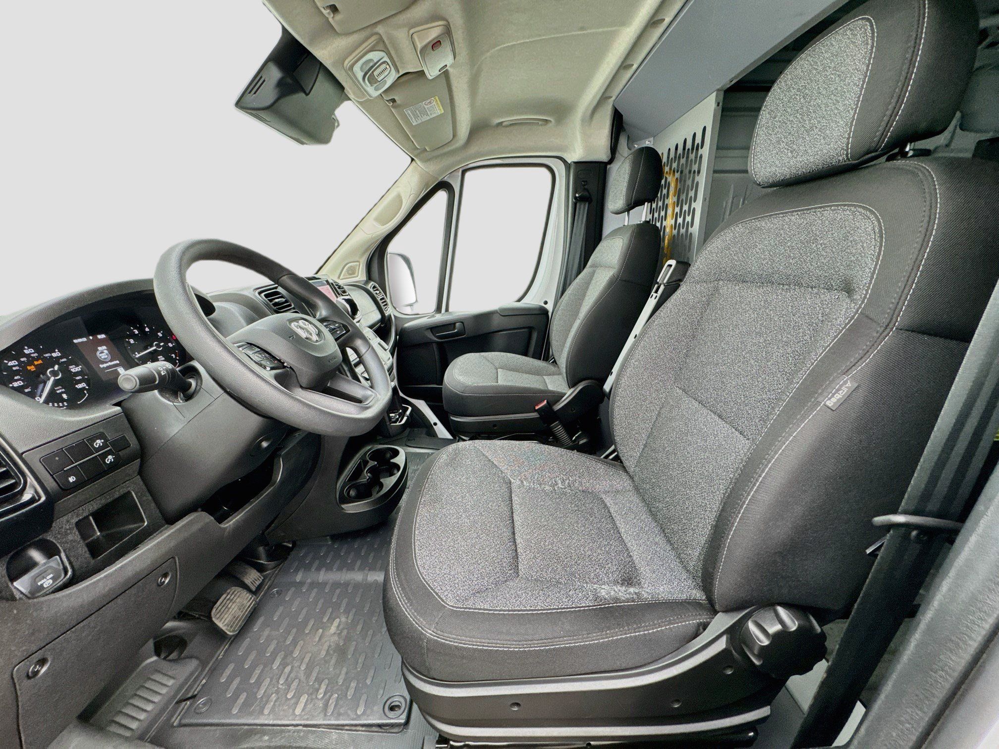 Used 2024 RAM ProMaster 3500 w/ Convenience Group FWD image 12