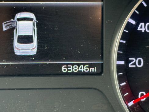 Used 2023 Kia Forte LXS w/ LXS Technology Package image 23