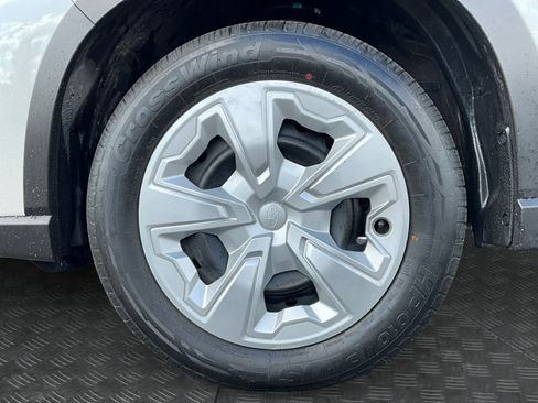 Used 2024 Subaru Forester AWD/4WD image 16