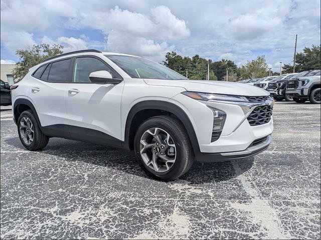 New 2026 Chevrolet Trax LT w/ Driver Confidence Package FWD image 3