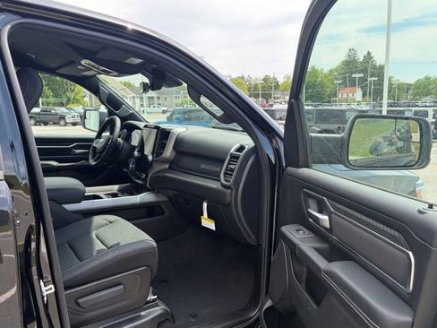 New 2026 RAM 1500 4x4 Crew Cab image 25
