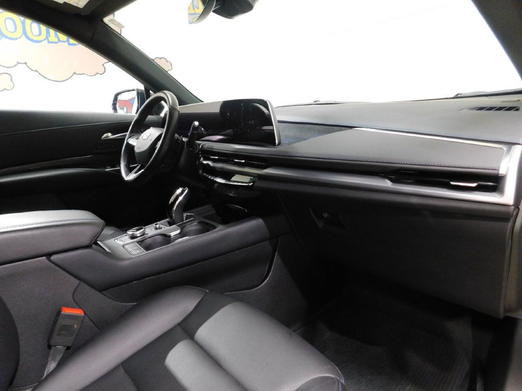Used 2025 Cadillac XT4 Sport w/ LPO, Floor Liner Package AWD/4WD image 69