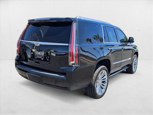 Used 2020 Cadillac Escalade Premium Luxury w/ LPO, Radiant Package image 5