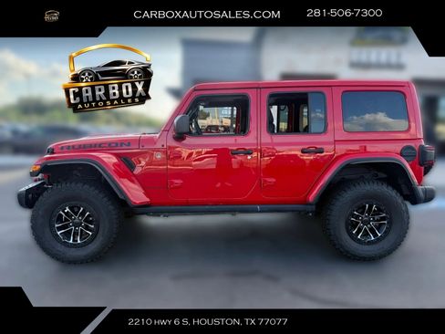 Used 2025 Jeep Wrangler Unlimited Rubicon AWD/4WD image 2