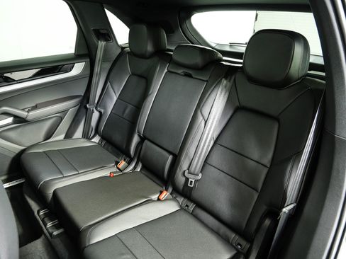 New 2026 Porsche Cayenne AWD/4WD image 18
