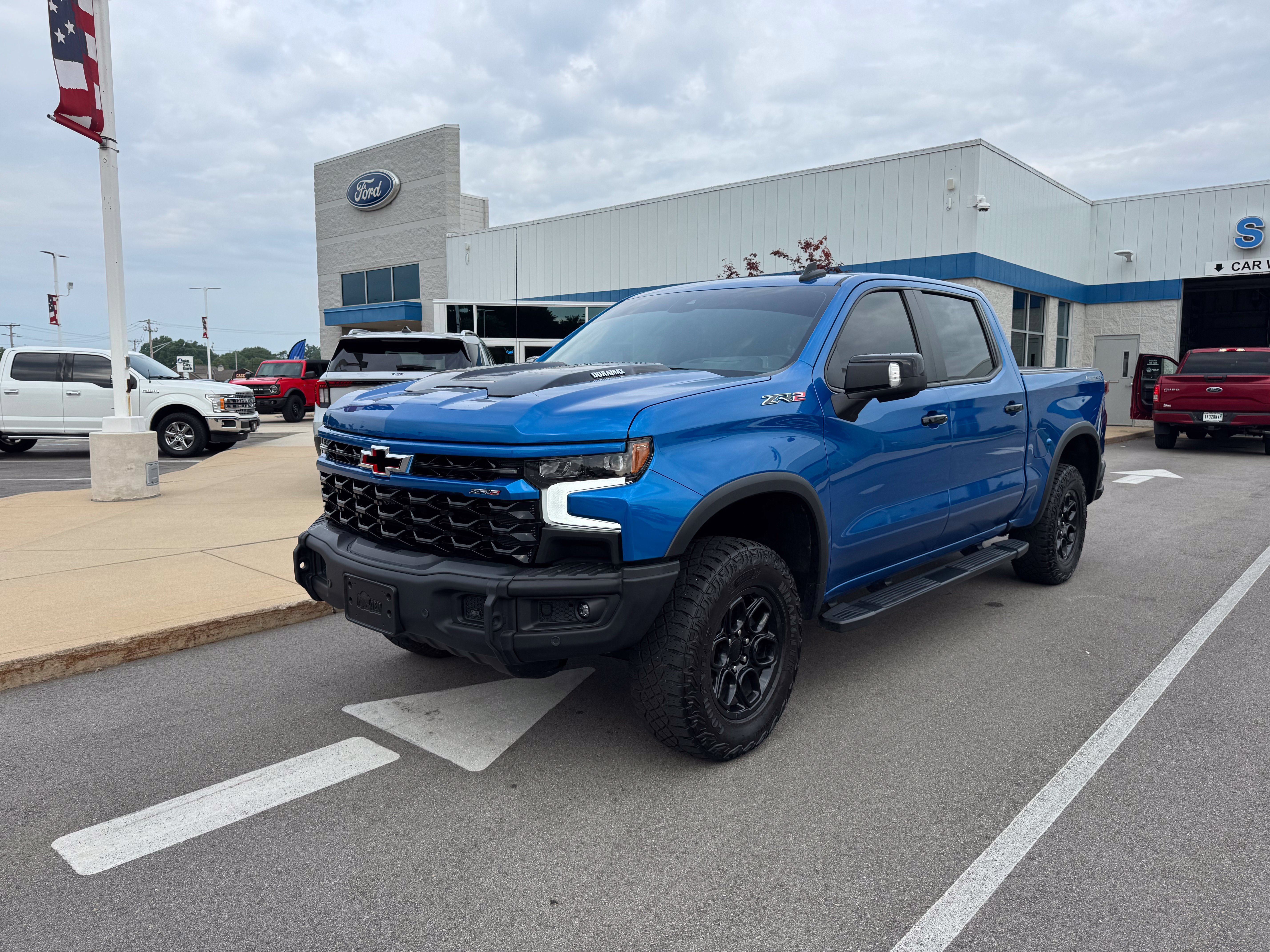Used 2024 Chevrolet Silverado 1500 ZR2 w/ ZR2 Bison Edition AWD/4WD image 3