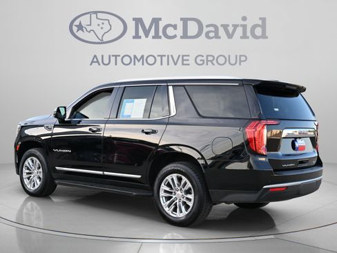 Used 2022 GMC Yukon SLT w/ SLT Premium Package AWD/4WD image 4