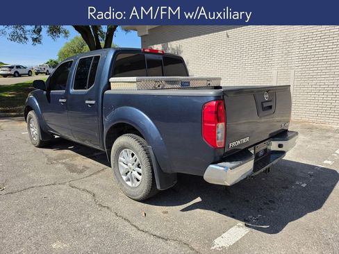 Used 2019 Nissan Frontier SV AWD/4WD image 2