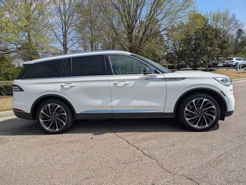 Used 2020 Lincoln Aviator Reserve w/ Equipment Group 202A AWD/4WD image 9