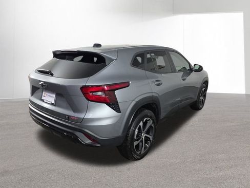 Used 2024 Chevrolet Trax RS w/ Driver Confidence Package image 13