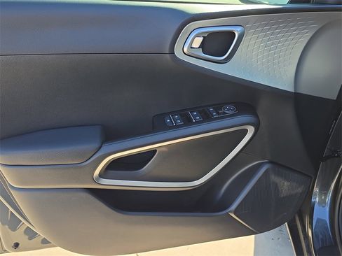 New 2025 Kia Soul LX image 19