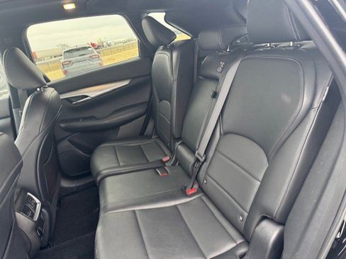 Used 2021 INFINITI QX50 Luxe w/ Appearance Package image 25