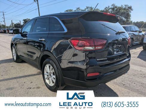 Used 2020 Kia Sorento LX FWD image 5