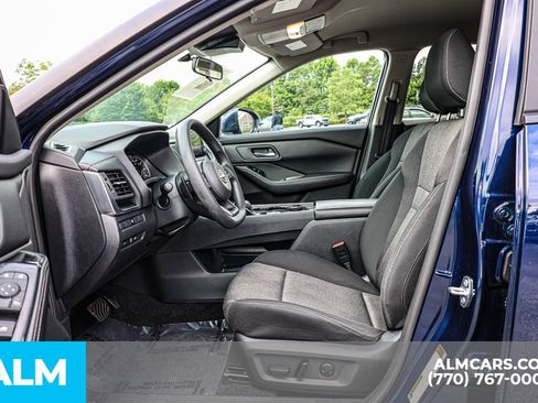 Used 2024 Nissan Rogue SV AWD/4WD image 18